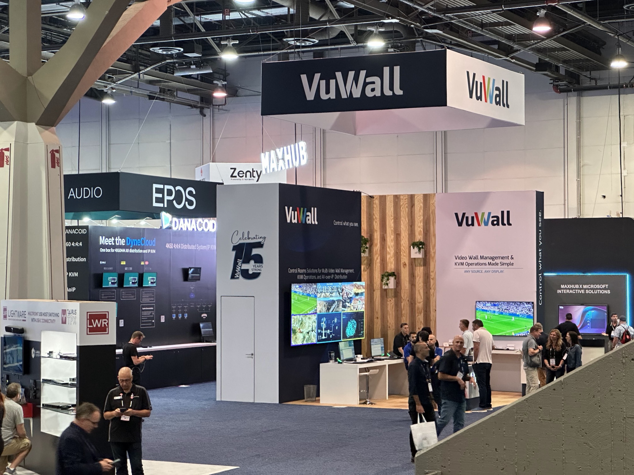 Innovexhibit InfoComm AV exhibit work for VuWall
