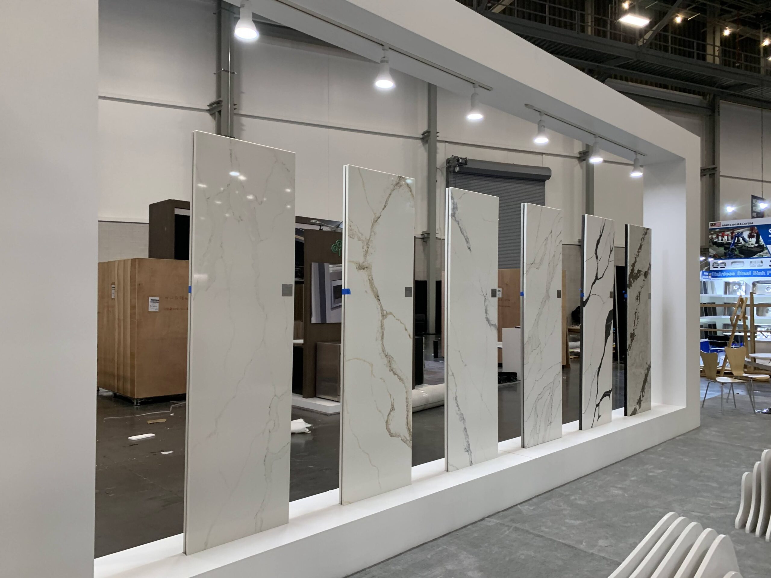 Saiens material slab display detail at KBIS 2024